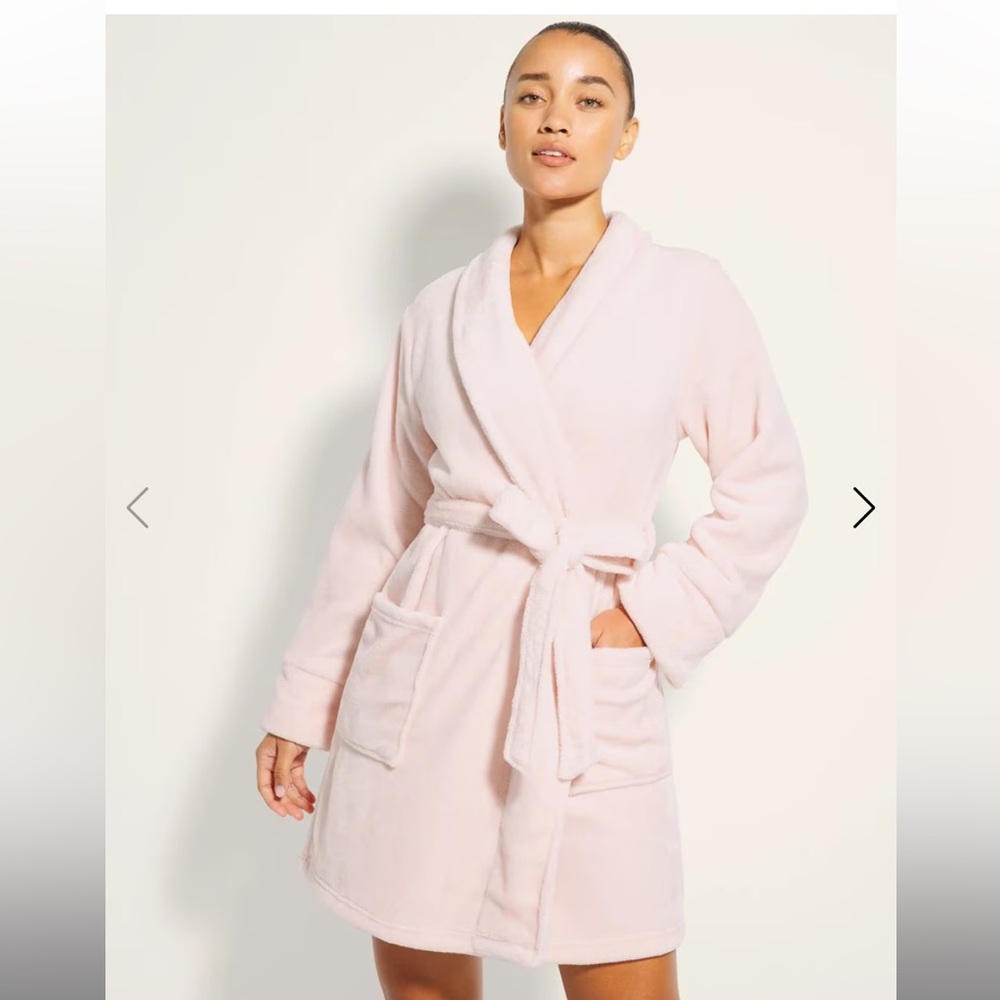 Soma Plush Short Robe